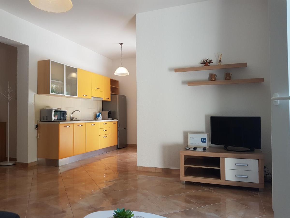 Apartments Andrea II Baska  Bagian luar foto