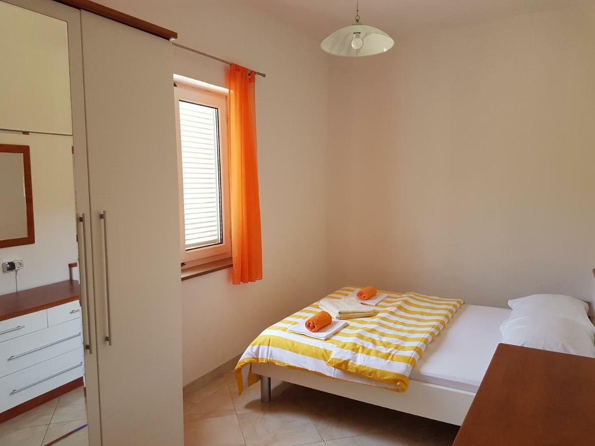 Apartments Andrea II Baska  Bagian luar foto